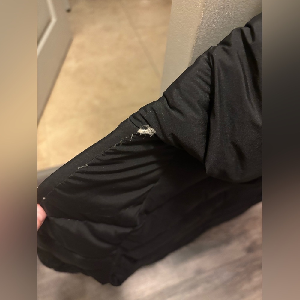 Lululemon Fluffed up Jacket - Picture 4 of 5